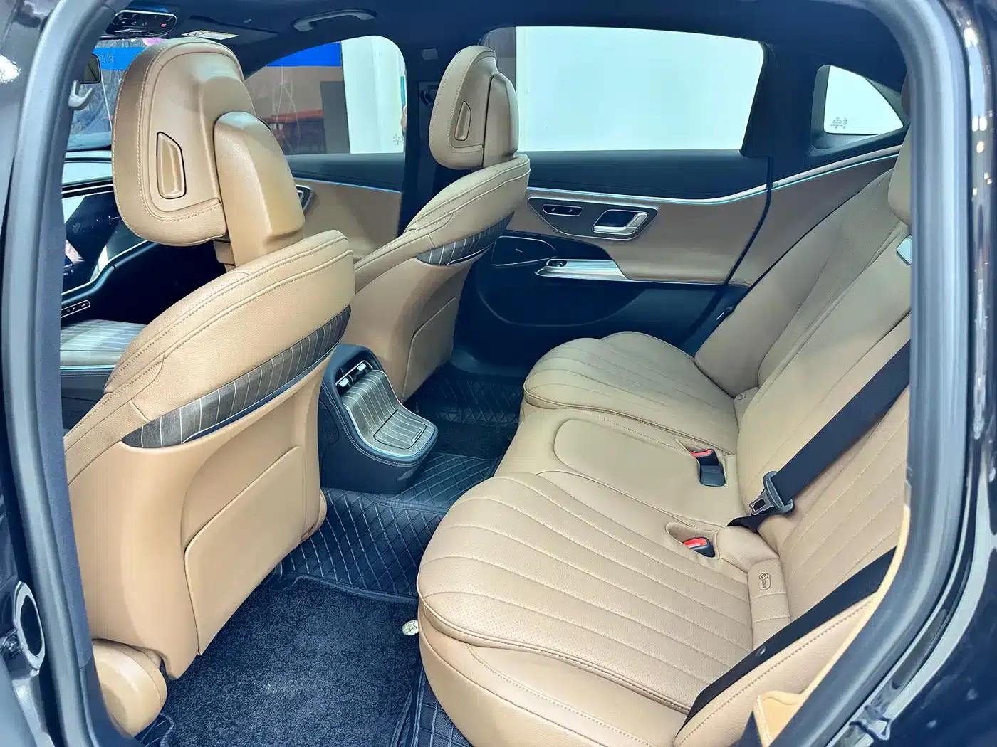 2026 Mercedes-Benz E-Class E 300 L Luxury — миниатюра 9