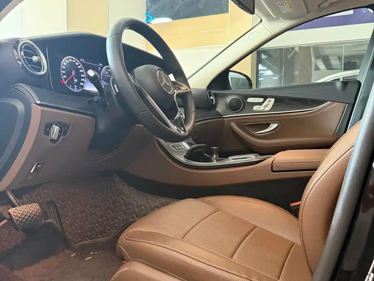 Mercedes-Benz E-Class 2019 E 300 L Sport Style — миниатюра 3