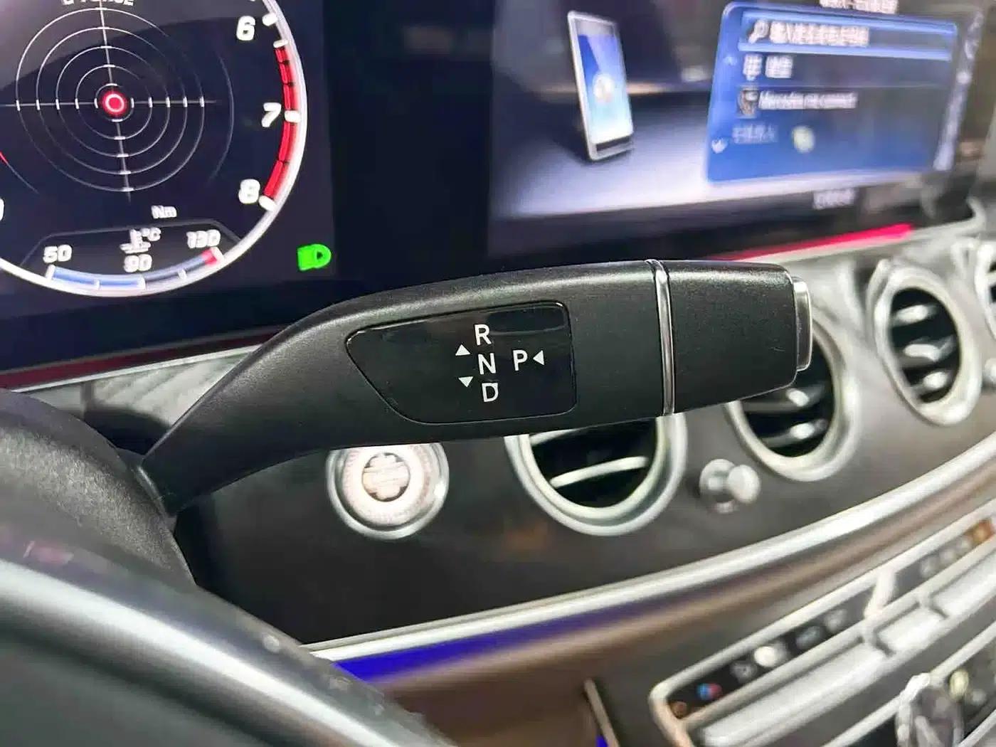 2016 Mercedes-Benz E-Class E 200 L Sport — миниатюра 11