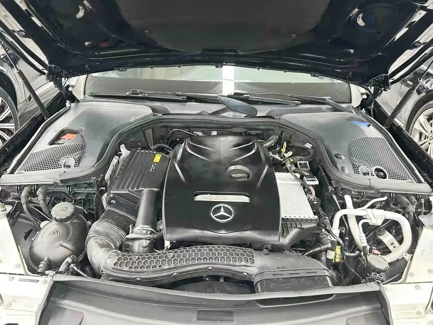 2016 Mercedes-Benz E-Class E 200 L Sport — миниатюра 25