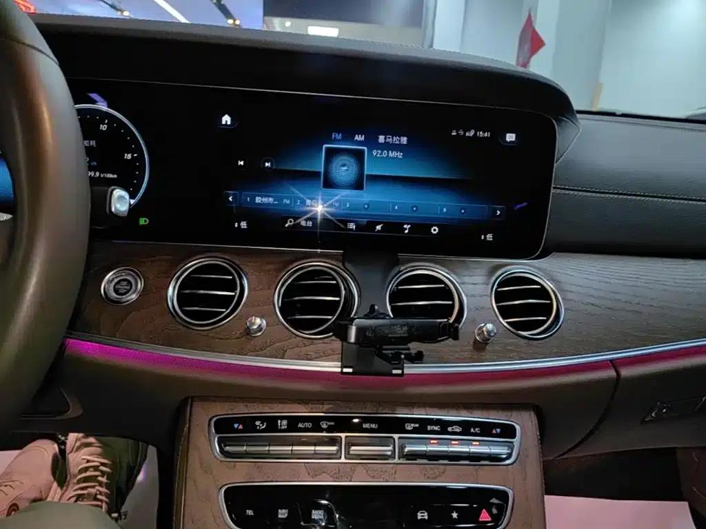 Mercedes-Benz E-Class 2023 Facelift E 300 L Luxury — миниатюра 13