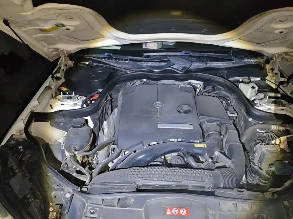 2015 Mercedes-Benz E-Class Facelift E 260 L Sport — миниатюра 11