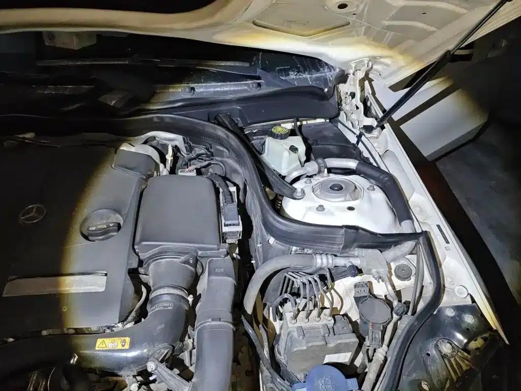 2015 Mercedes-Benz E-Class Facelift E 260 L Sport — миниатюра 22