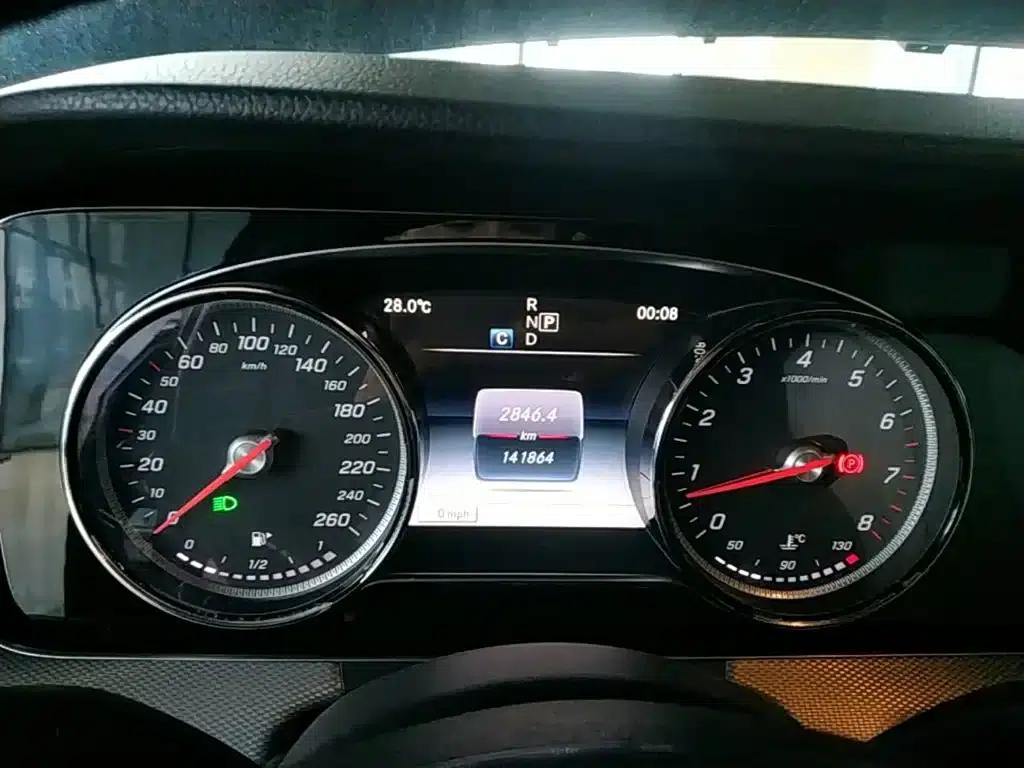 2017 Mercedes-Benz E-Class E 200 Sport 4MATIC — миниатюра 12
