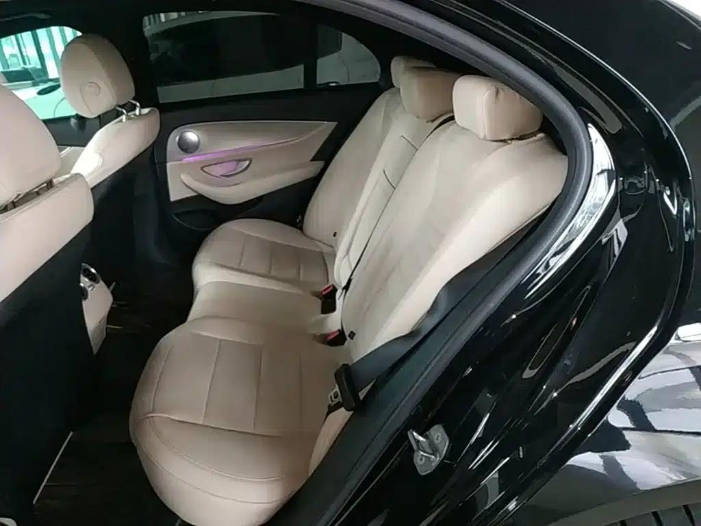 2017 Mercedes-Benz E-Class E 200 Sport 4MATIC — миниатюра 17
