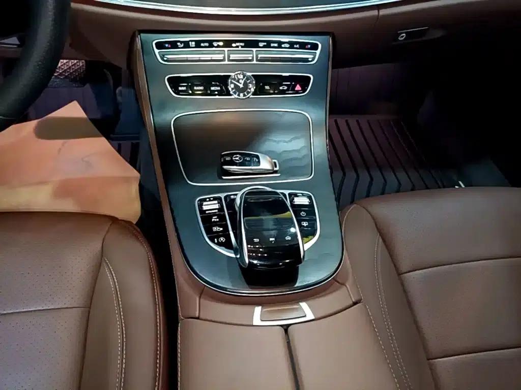2018 Mercedes-Benz E-Class Facelift E 300 L Sport Luxury — миниатюра 10