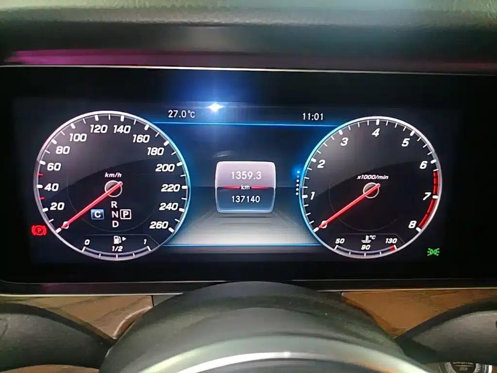 Mercedes-Benz E-Class 2019 Facelift E 300 L Fashion Model — миниатюра 12