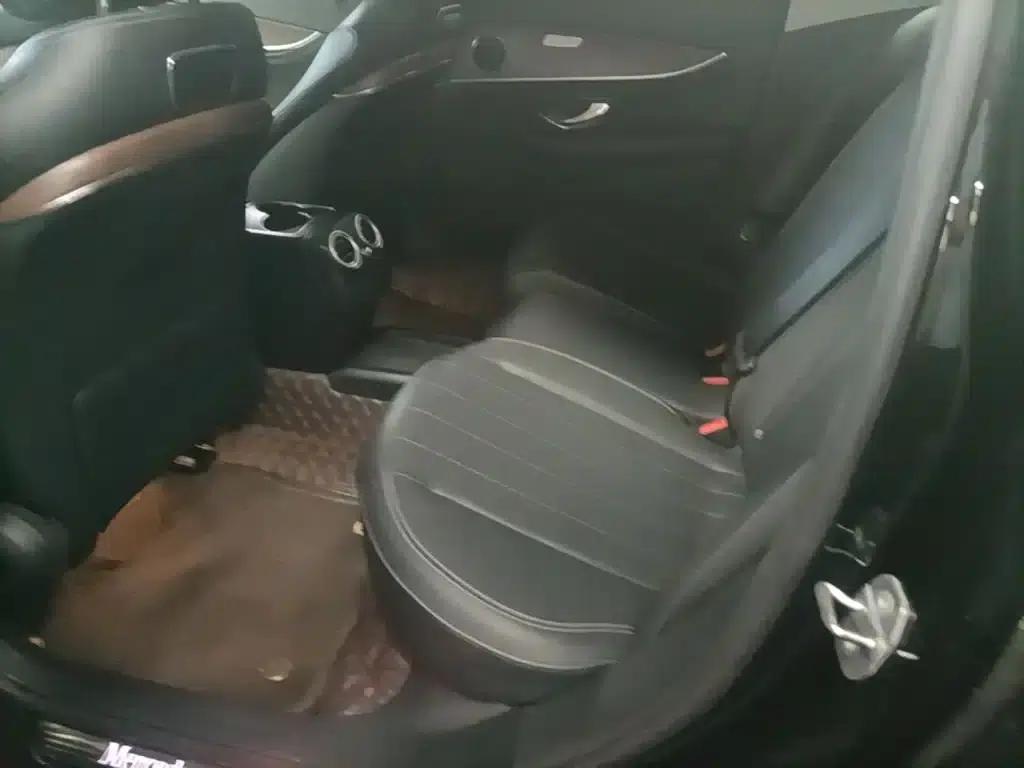 Mercedes-Benz E-Class 2019 Facelift E 300 L Fashion Model — миниатюра 17