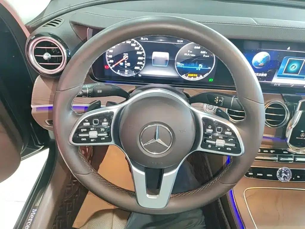 Mercedes-Benz E-Class 2020 Facelift E 300 L Special Edition — миниатюра 11
