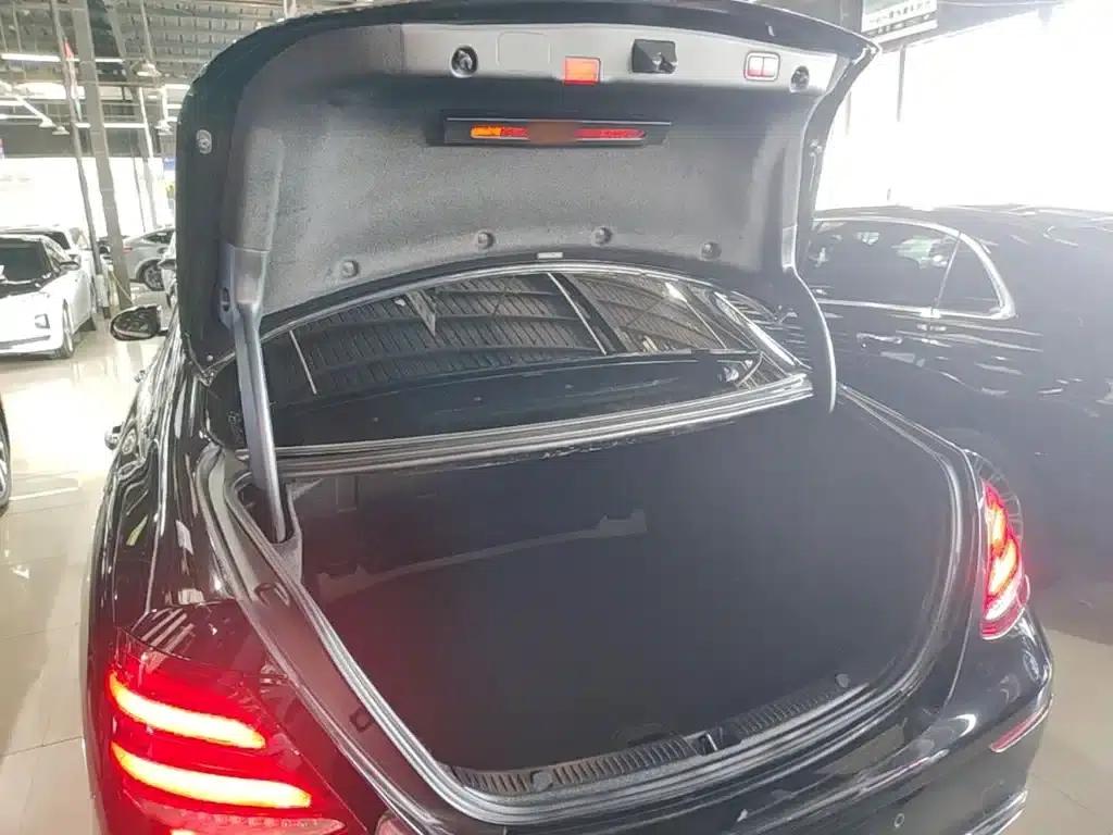 Mercedes-Benz E-Class 2020 Facelift E 300 L Special Edition — миниатюра 19