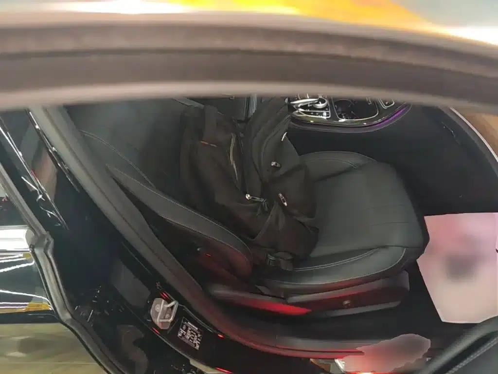 2017 Mercedes-Benz E-Class E 320 L 4MATIC — миниатюра 25
