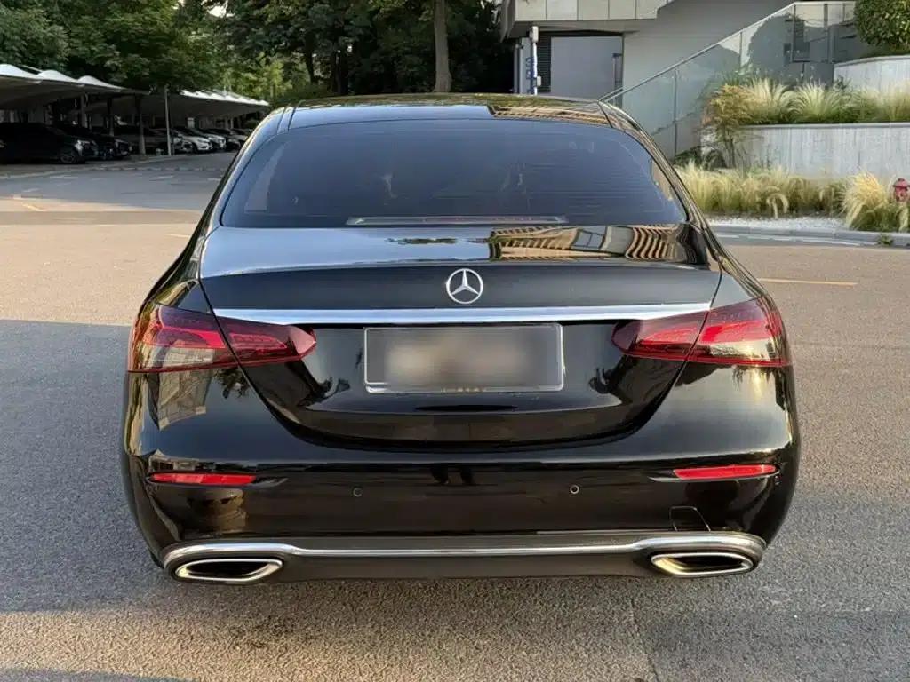 Mercedes-Benz E-Class 2022 Facelift E 300 L Fashion Model — миниатюра 14