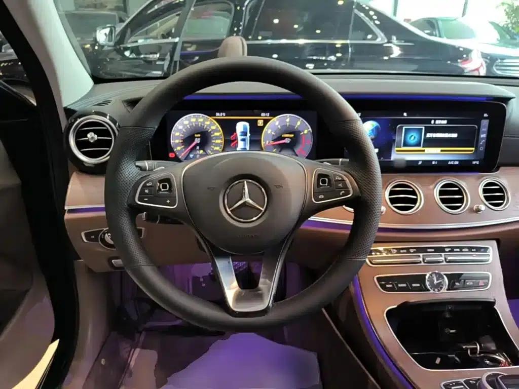 2017 Mercedes-Benz E-Class E 300 L Luxury — миниатюра 11