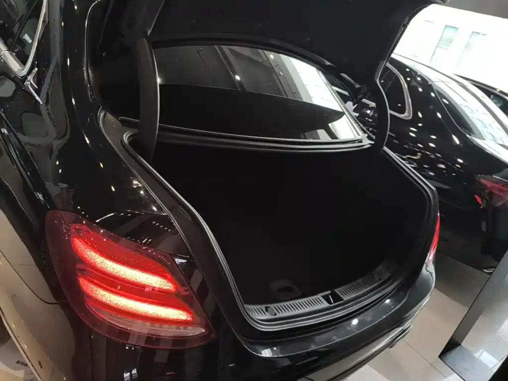 2017 Mercedes-Benz E-Class E 300 L Luxury — миниатюра 19