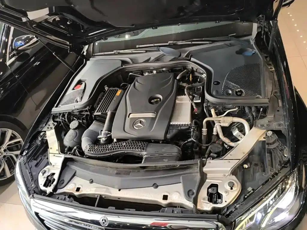 2017 Mercedes-Benz E-Class E 300 L Luxury — миниатюра 20