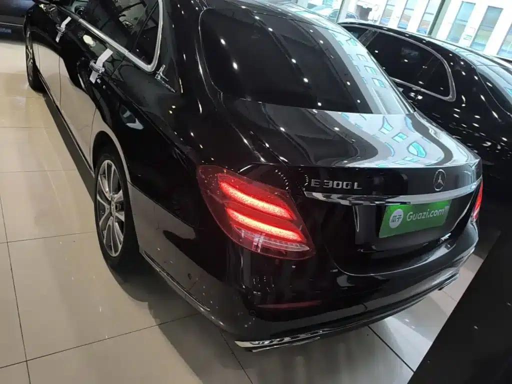 2017 Mercedes-Benz E-Class E 300 L Luxury — миниатюра 6