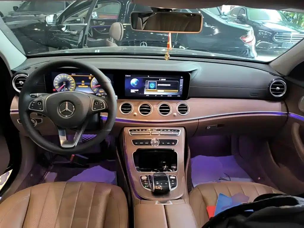 2017 Mercedes-Benz E-Class E 300 L Luxury — миниатюра 10