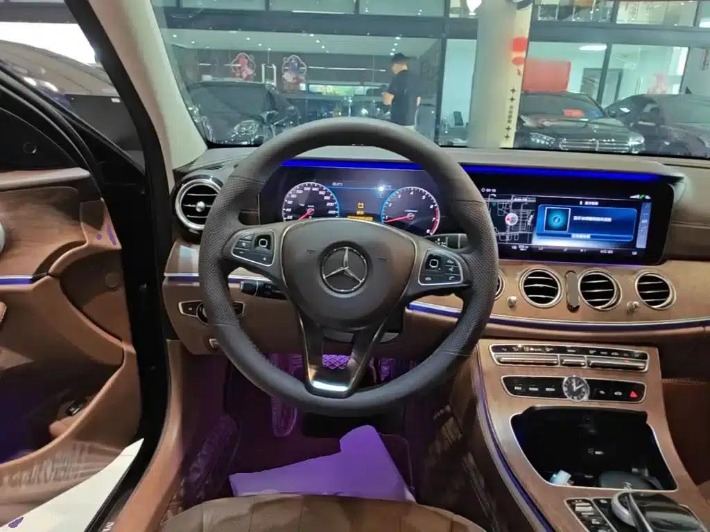2017 Mercedes-Benz E-Class E 300 L Luxury — миниатюра 11