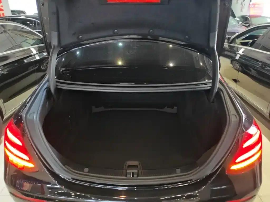 2017 Mercedes-Benz E-Class E 300 L Luxury — миниатюра 19