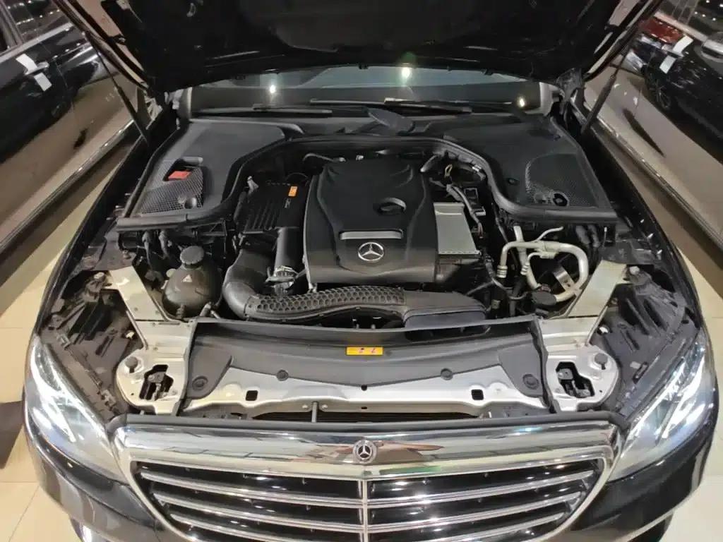 2017 Mercedes-Benz E-Class E 300 L Luxury — миниатюра 20