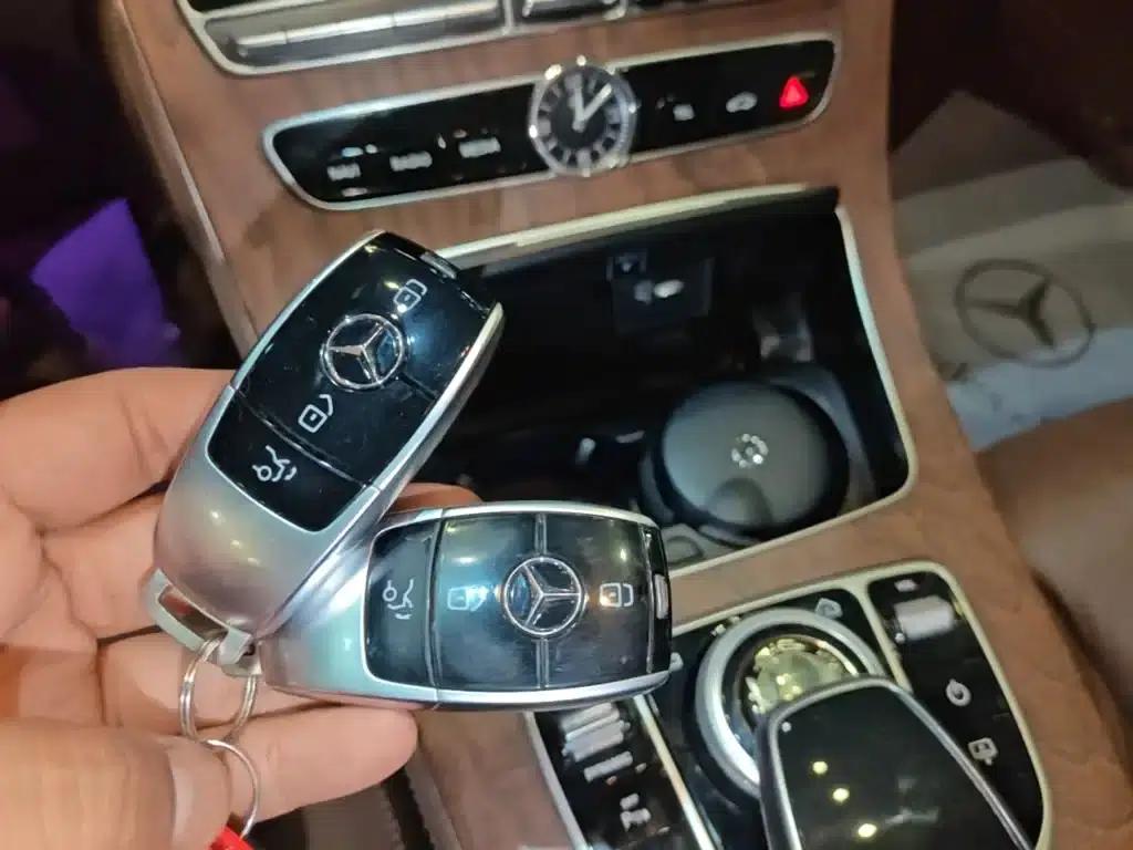 2017 Mercedes-Benz E-Class E 300 L Luxury — миниатюра 9