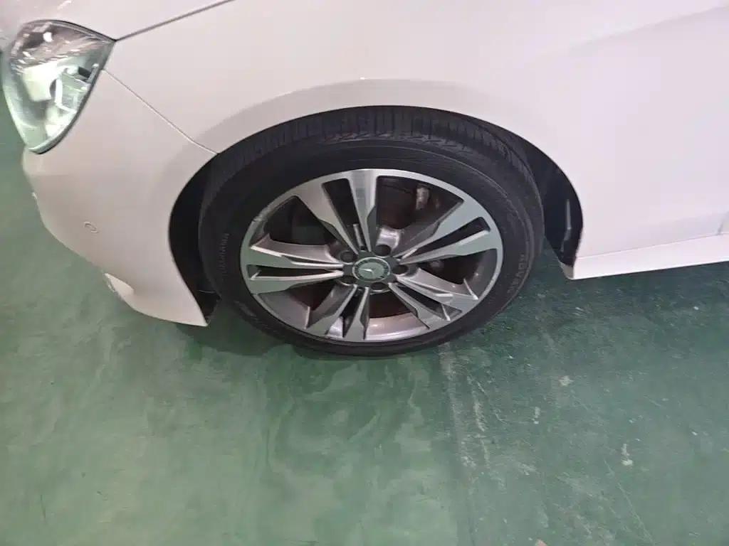 2015 Mercedes-Benz E-Class E 260 L Sport — миниатюра 23