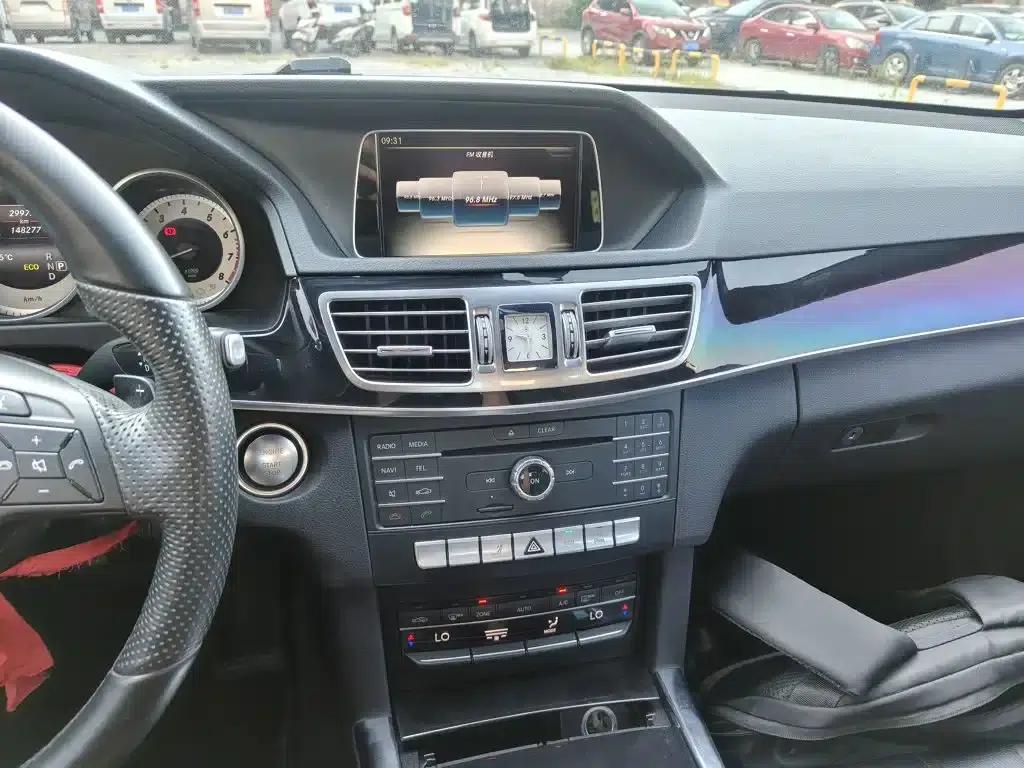 2015 Mercedes-Benz E-Class Facelift E 200 L Sport — миниатюра 13