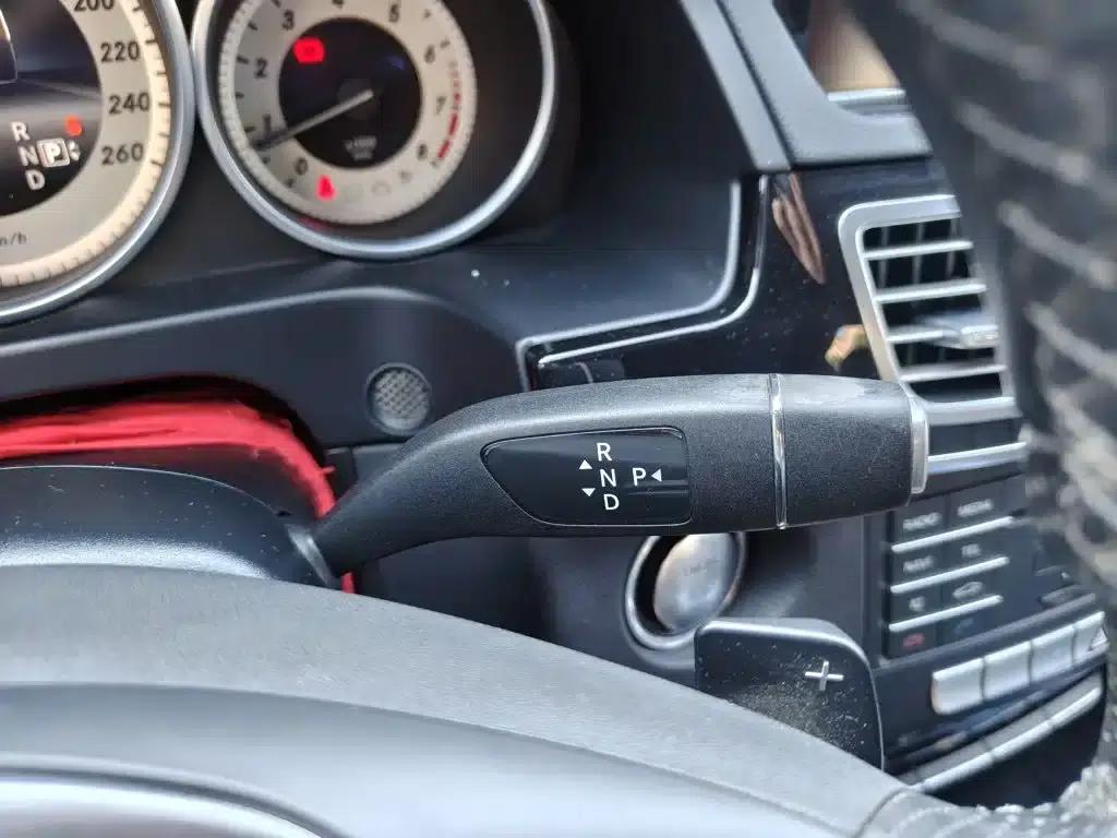 2015 Mercedes-Benz E-Class Facelift E 200 L Sport — миниатюра 14