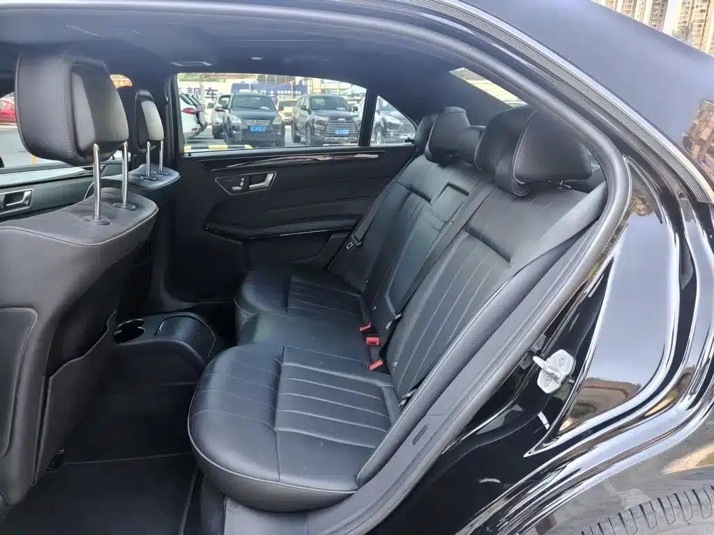 2015 Mercedes-Benz E-Class Facelift E 200 L Sport — миниатюра 17