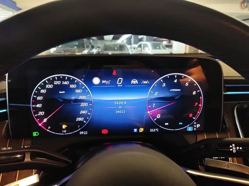 Mercedes-Benz E-Class 2024 Facelift E 300 L Fashion Model — миниатюра 12