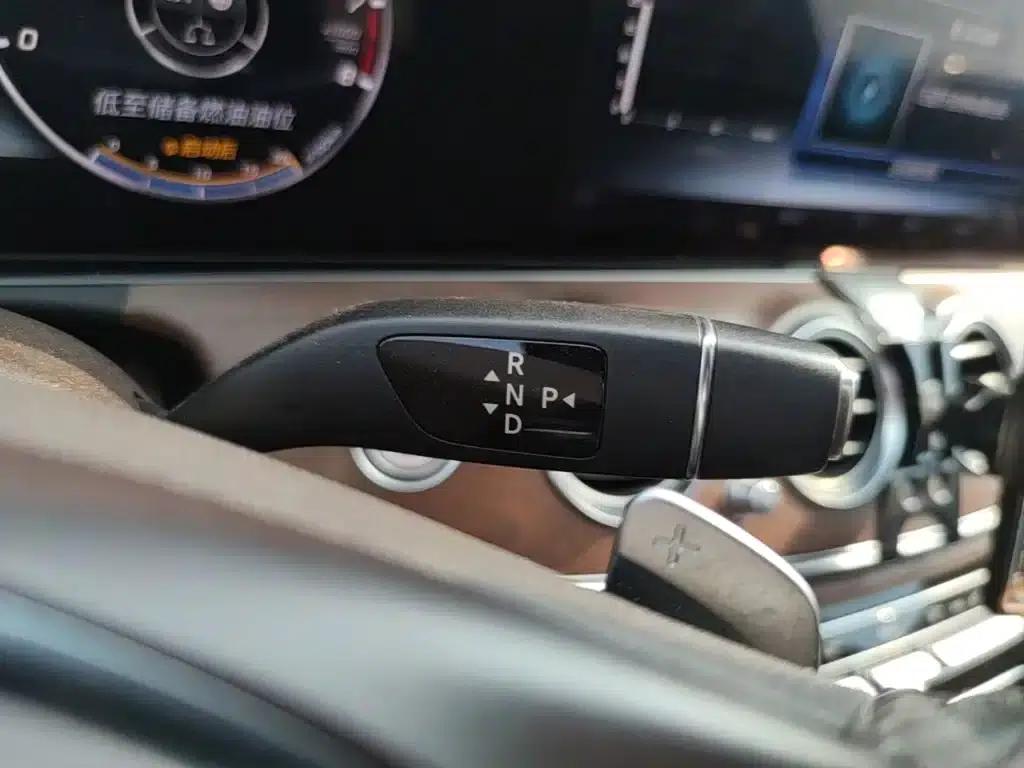 2016 Mercedes-Benz E-Class E 200 L — миниатюра 14