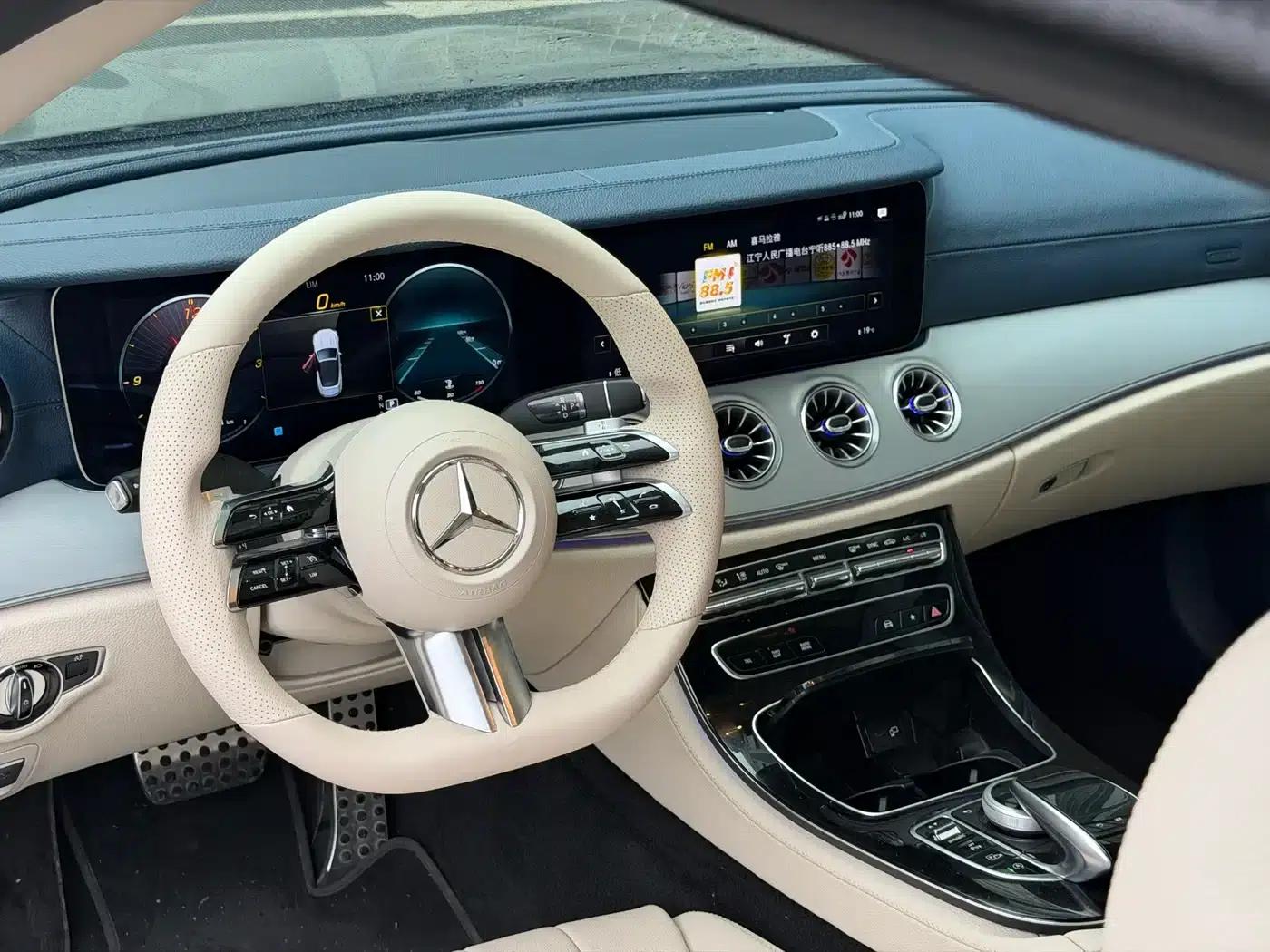 Imported Mercedes-Benz E-Class 2023 E 260 Convertible Coupe — миниатюра 6