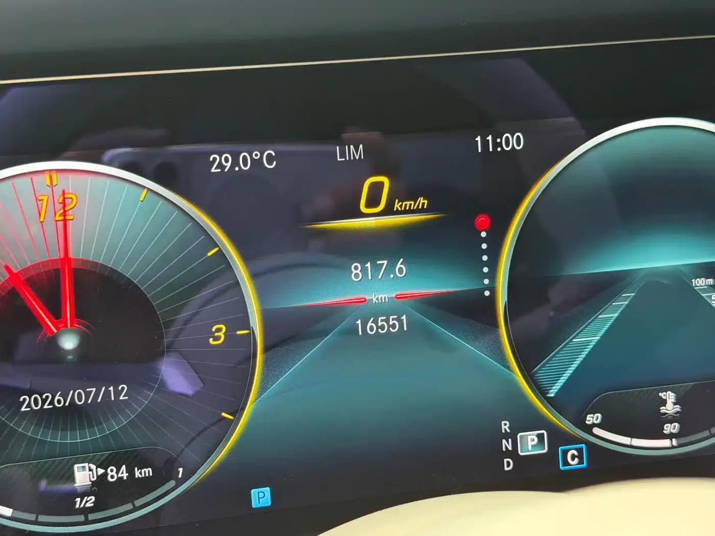 Imported Mercedes-Benz E-Class 2023 E 260 Convertible Coupe — миниатюра 7