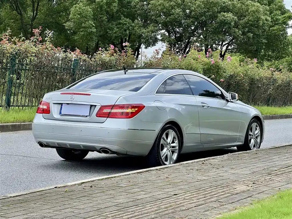 Mercedes-Benz E-Class (Imported) 2009 E 350 Coupe — миниатюра 4
