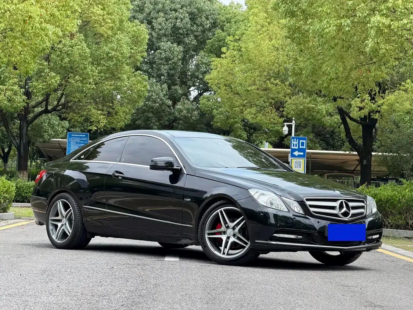 Imported Mercedes-Benz E-Class 2011 E 260 CGI Coupe — миниатюра 3