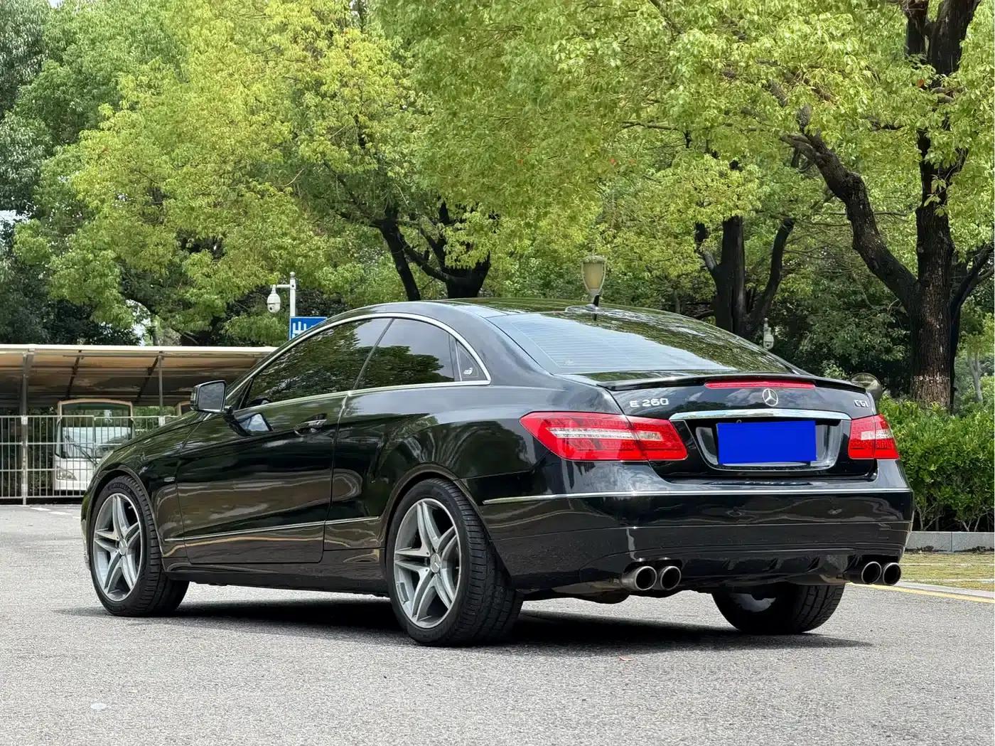 Imported Mercedes-Benz E-Class 2011 E 260 CGI Coupe — миниатюра 4