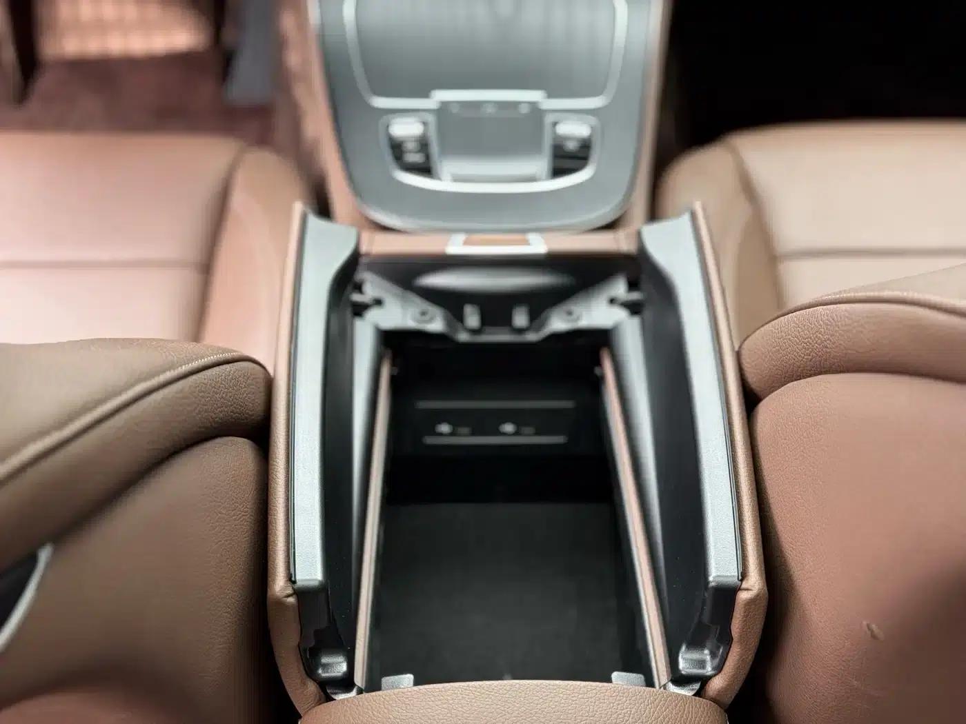 Mercedes-Benz E-Class PHEV 2023 E 350 e L Plug-in Hybrid Sports Sedan — миниатюра 20