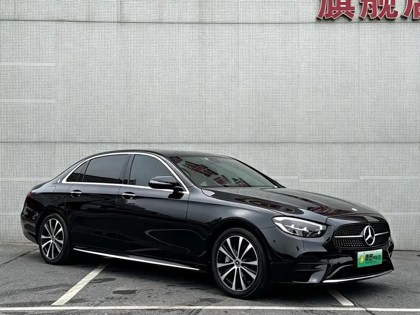 Mercedes-Benz E-Class PHEV 2023 E 350 e L Plug-in Hybrid Sports Sedan — миниатюра 3