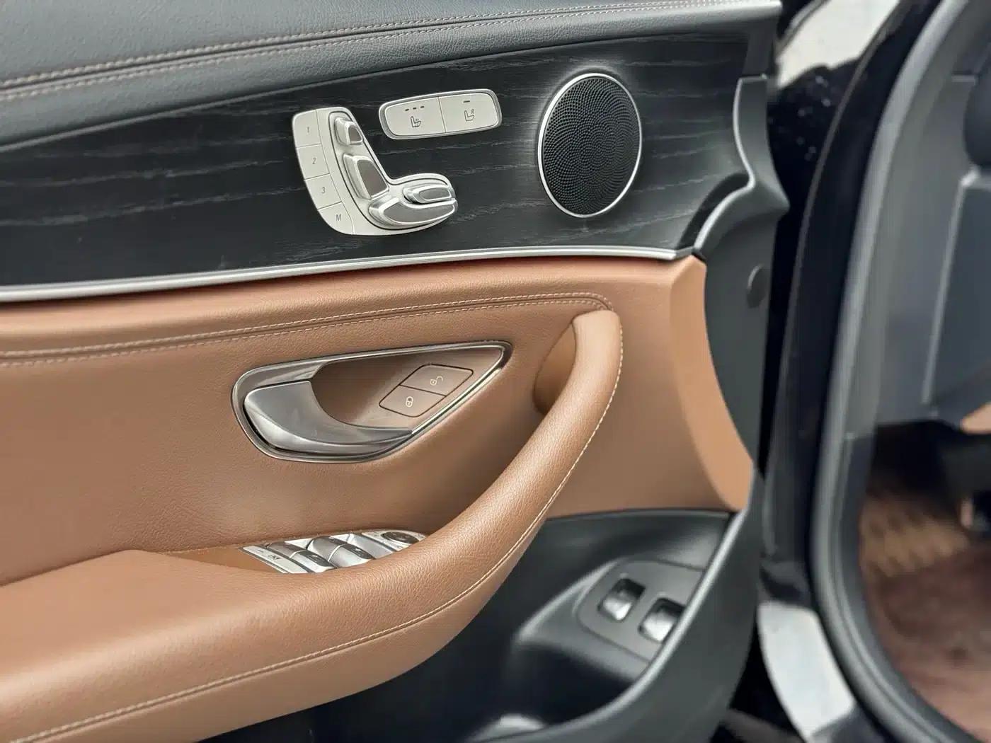Mercedes-Benz E-Class PHEV 2023 E 350 e L Plug-in Hybrid Sports Sedan — миниатюра 21