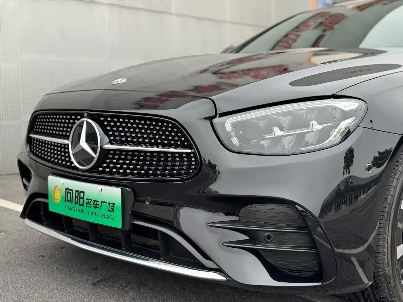 Mercedes-Benz E-Class PHEV 2023 E 350 e L Plug-in Hybrid Sports Sedan — миниатюра 32