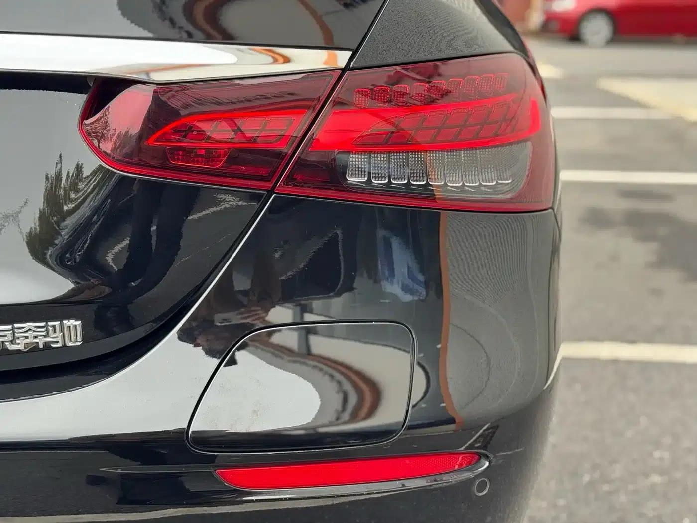 Mercedes-Benz E-Class PHEV 2023 E 350 e L Plug-in Hybrid Sports Sedan — миниатюра 34