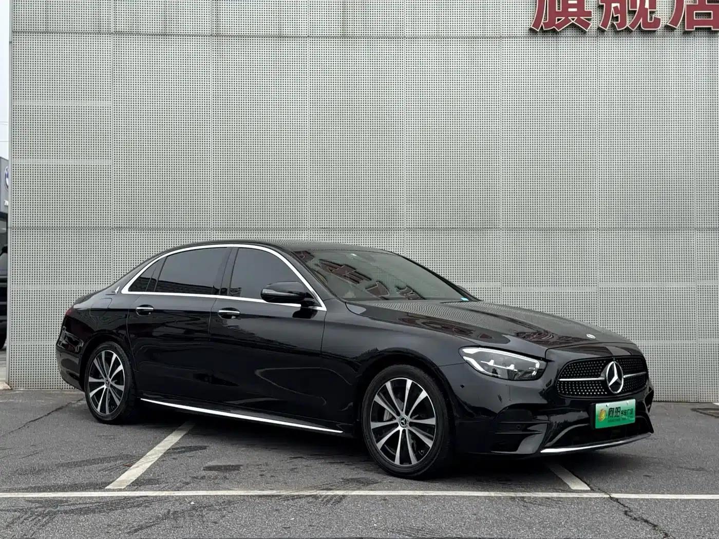 Mercedes-Benz E-Class PHEV 2023 E 350 e L Plug-in Hybrid Sports Sedan — миниатюра 45