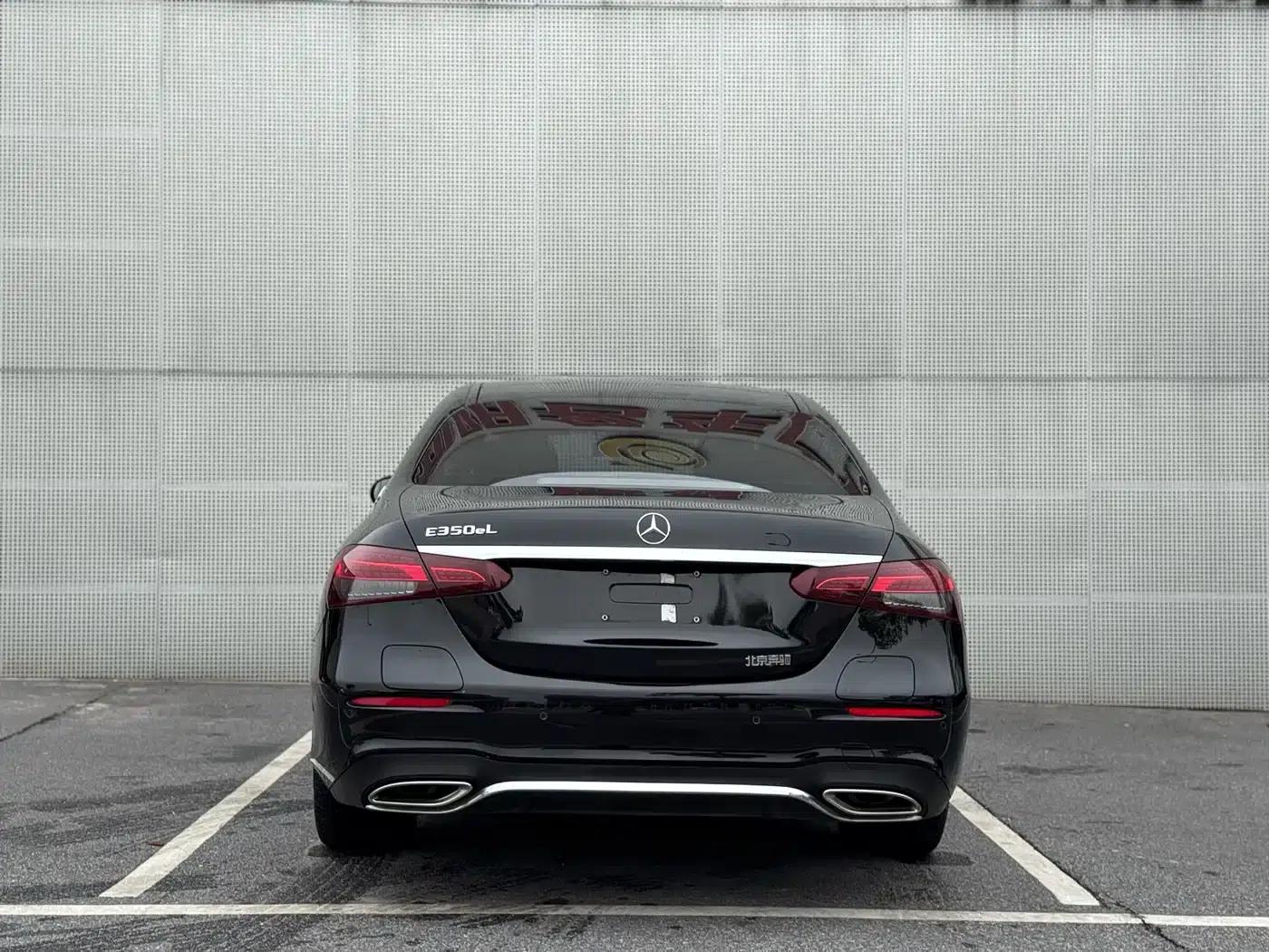 Mercedes-Benz E-Class PHEV 2023 E 350 e L Plug-in Hybrid Sports Sedan — миниатюра 47