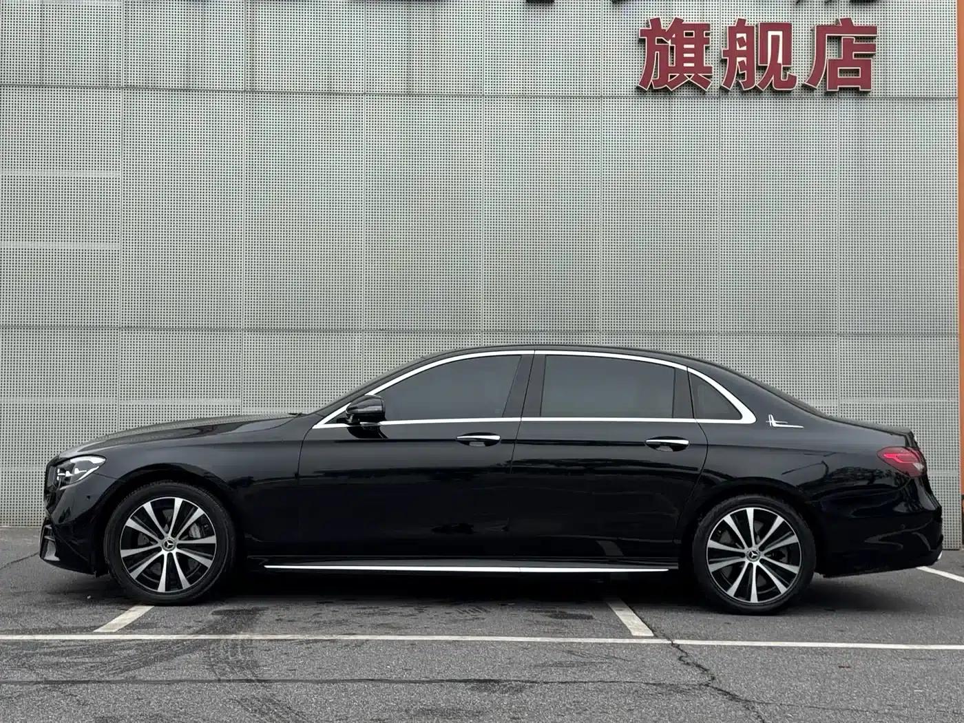 Mercedes-Benz E-Class PHEV 2023 E 350 e L Plug-in Hybrid Sports Sedan — миниатюра 49