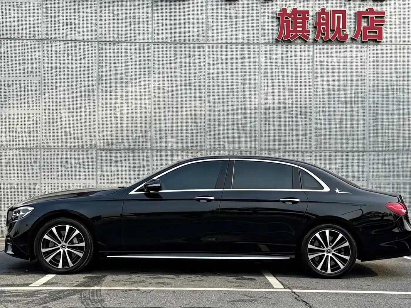 Mercedes-Benz E-Class PHEV 2023 E 350 e L Plug-in Hybrid Sports Sedan — миниатюра 7