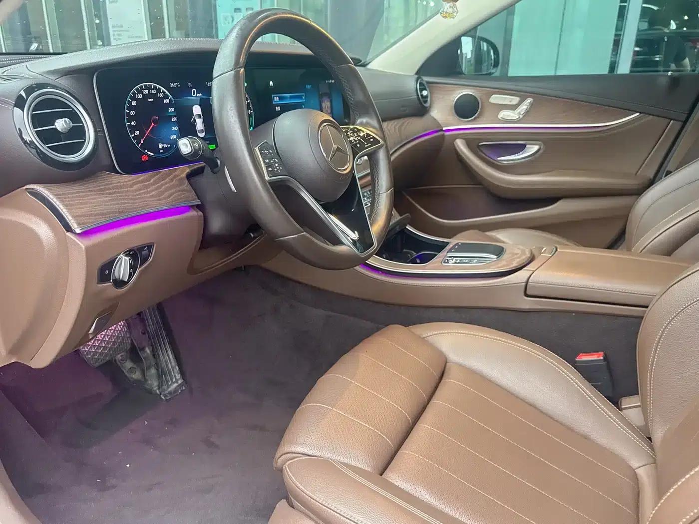 Mercedes-Benz E-Class PHEV 2022 E 350 e L Plug-in Hybrid Sedan — миниатюра 4