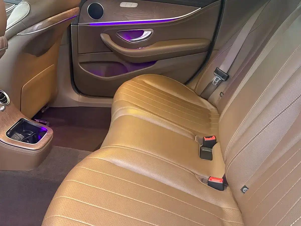 Mercedes-Benz E-Class PHEV 2022 E 350 e L Plug-in Hybrid Sedan — миниатюра 6