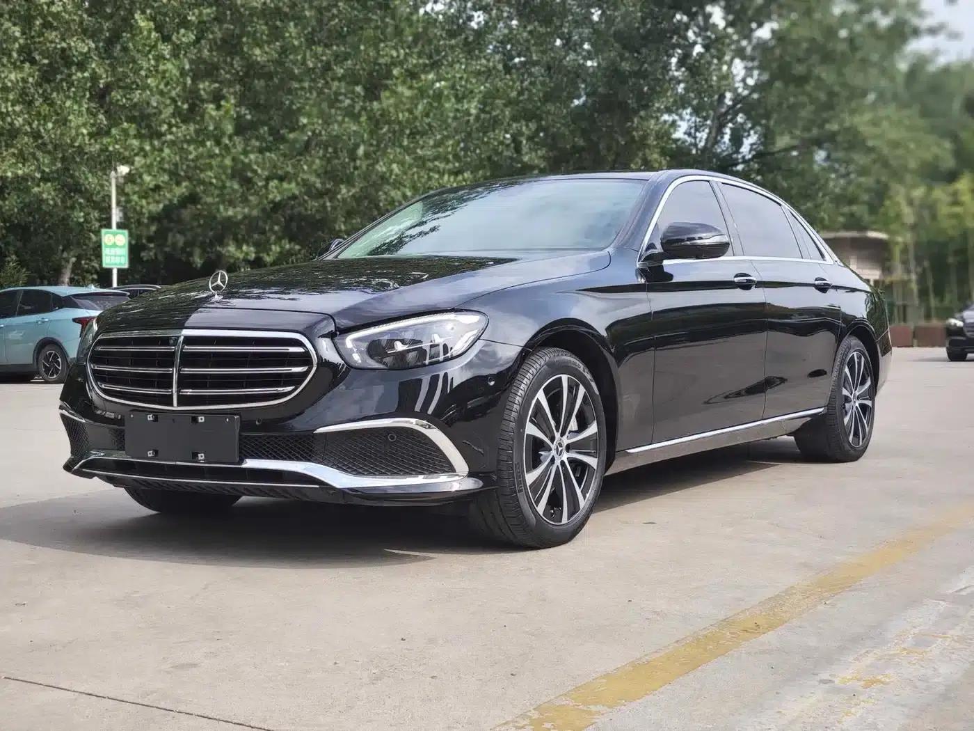 Mercedes-Benz E-Class PHEV 2022 E 350 e L Plug-in Hybrid Sports Sedan — миниатюра 1