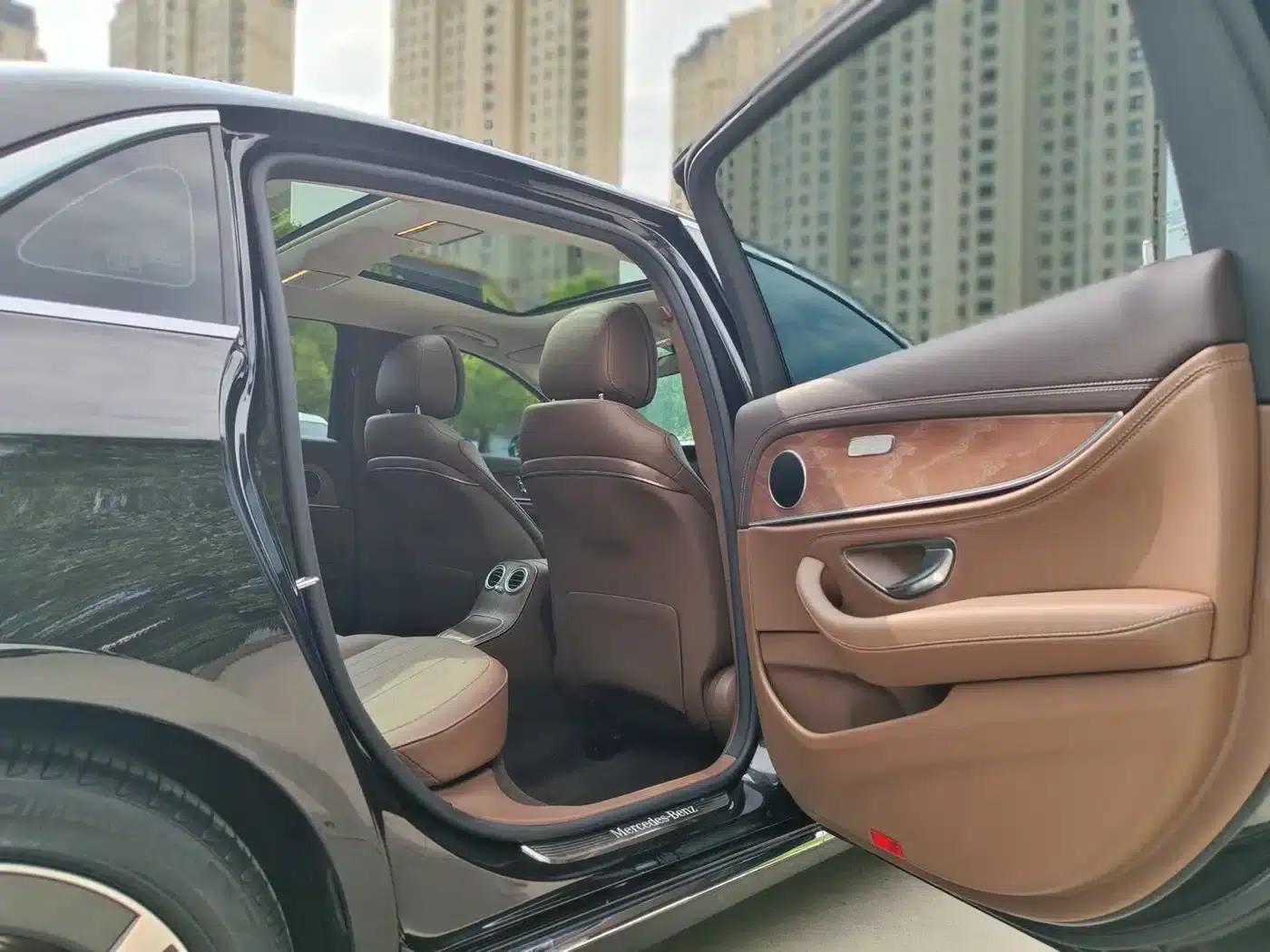 Mercedes-Benz E-Class PHEV 2022 E 350 e L Plug-in Hybrid Sports Sedan — миниатюра 12