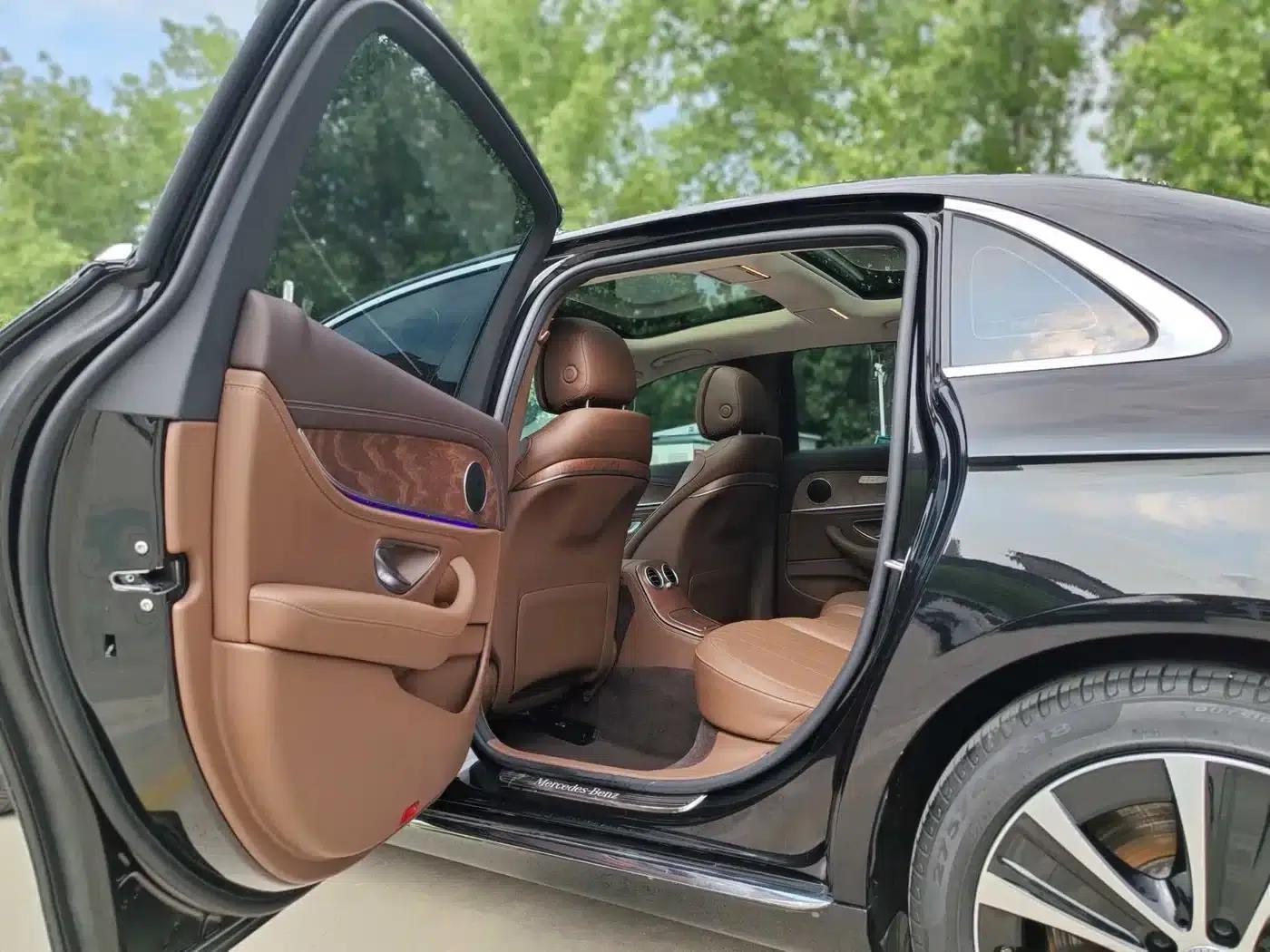 Mercedes-Benz E-Class PHEV 2022 E 350 e L Plug-in Hybrid Sports Sedan — миниатюра 5